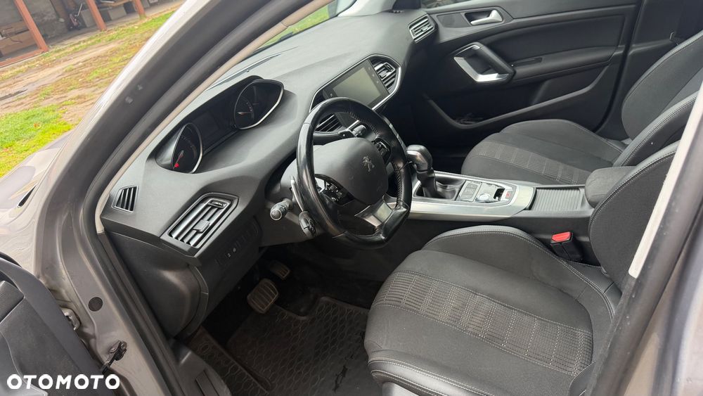 Peugeot 308 BlueHDi 130 EAT6 Stop & Start Active Business-Paket - 17