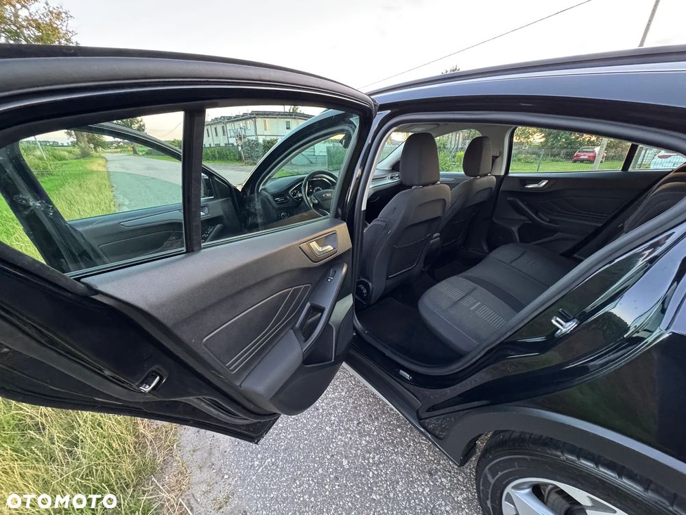 Ford Focus 2.0 EcoBlue Active Business - 24