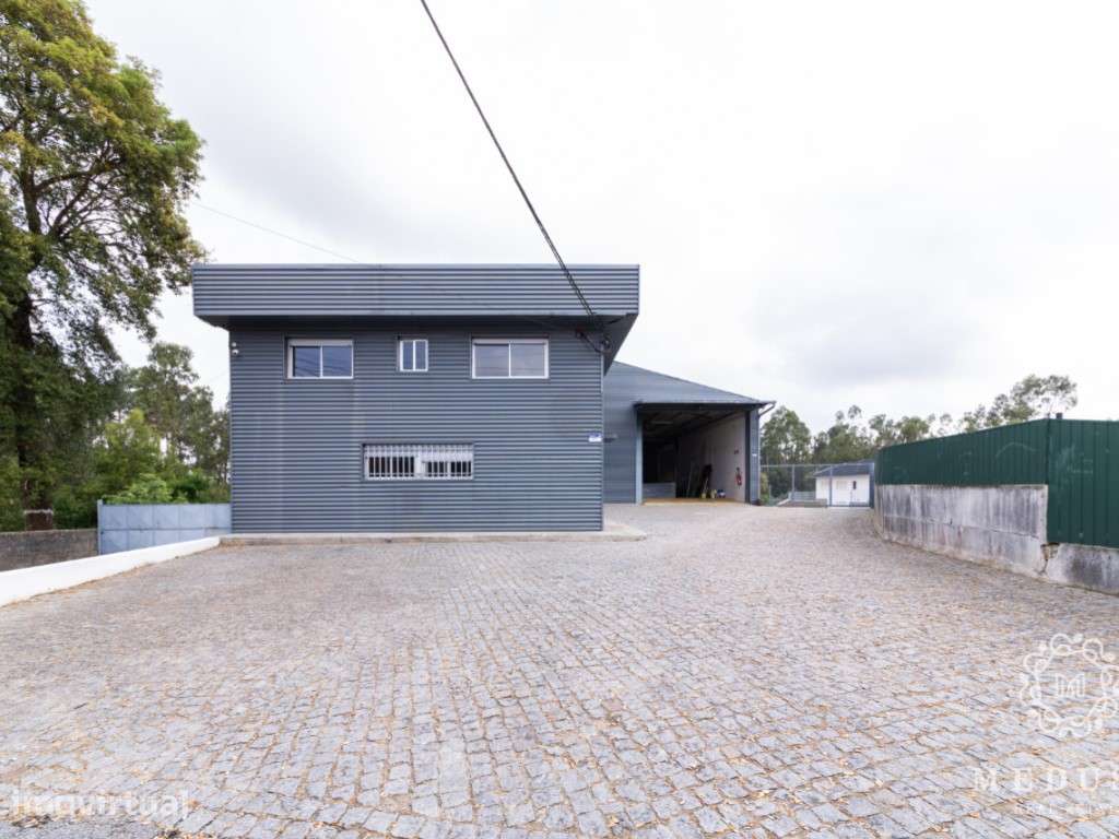 Armazém 1500 m2 | Santa Maria da Feira, Aveiro - Grande imagem: 2/28