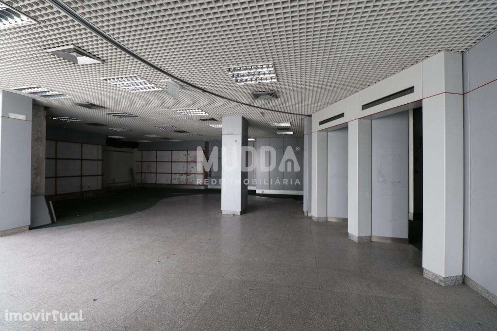 Loja para arrendamento em Lourosa - Grande imagem: 2/15