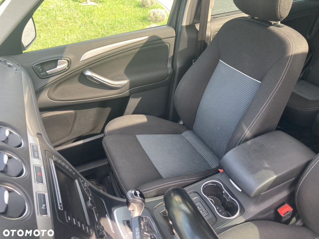 Ford S-Max 2.0 TDCi DPF Champions Edition - 13
