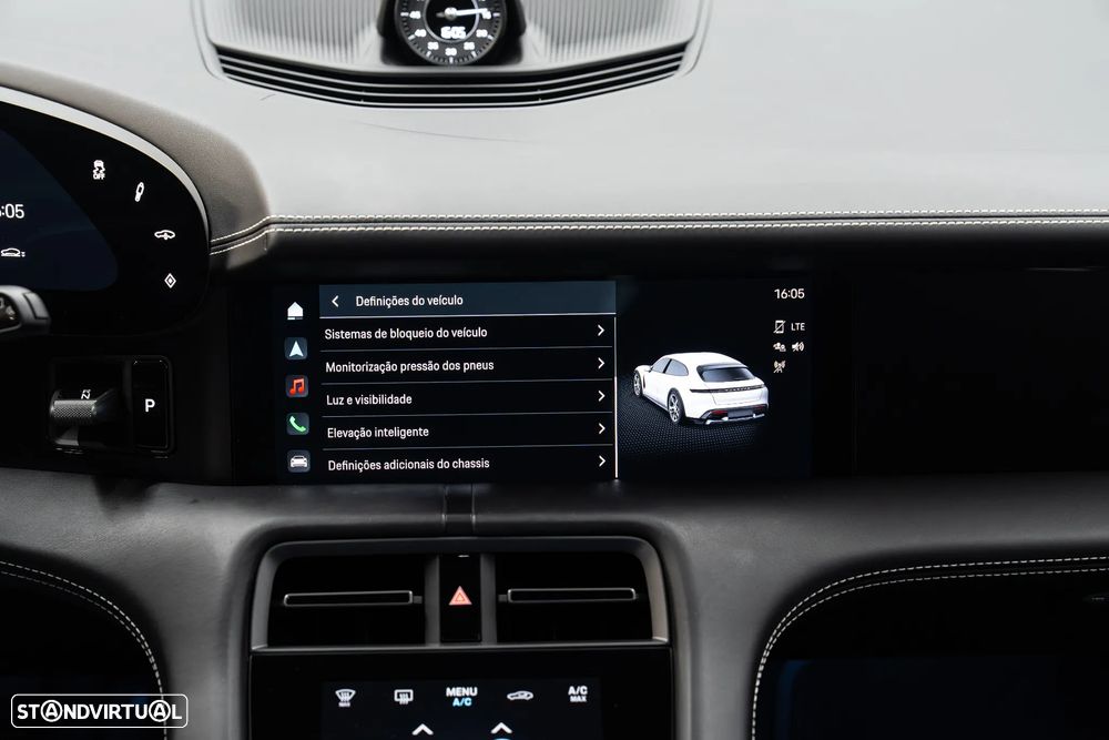 Porsche Taycan Cross Turismo 4 - 47