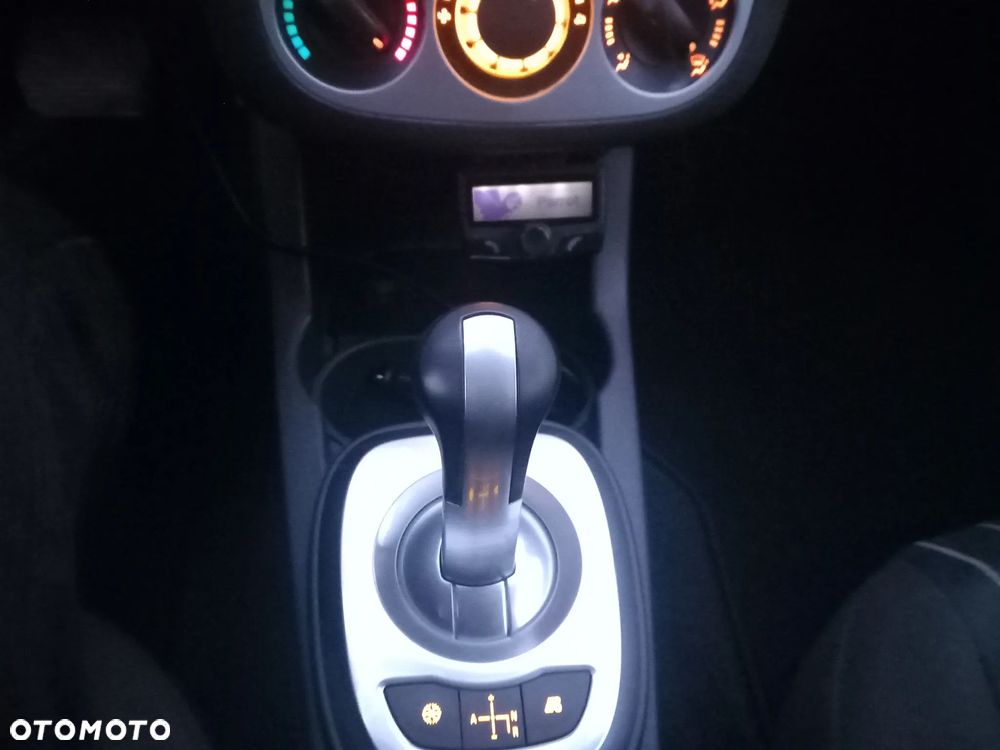 Opel Corsa 1.2 16V Silverline Easytronic - 20