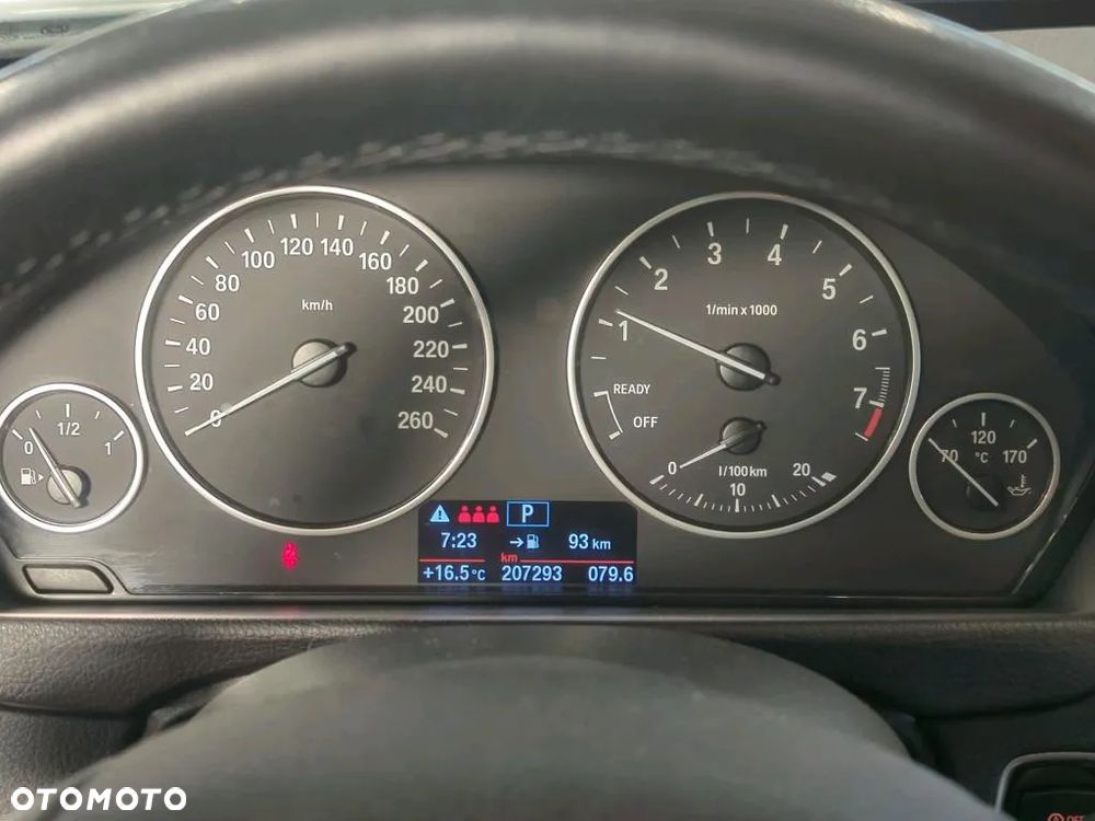 BMW Seria 3 318i - 6