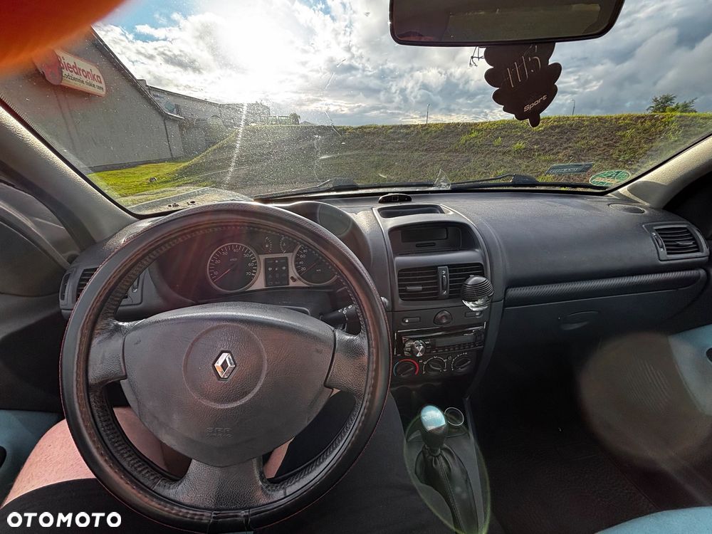 Renault Clio 1.2 16V Alize - 10