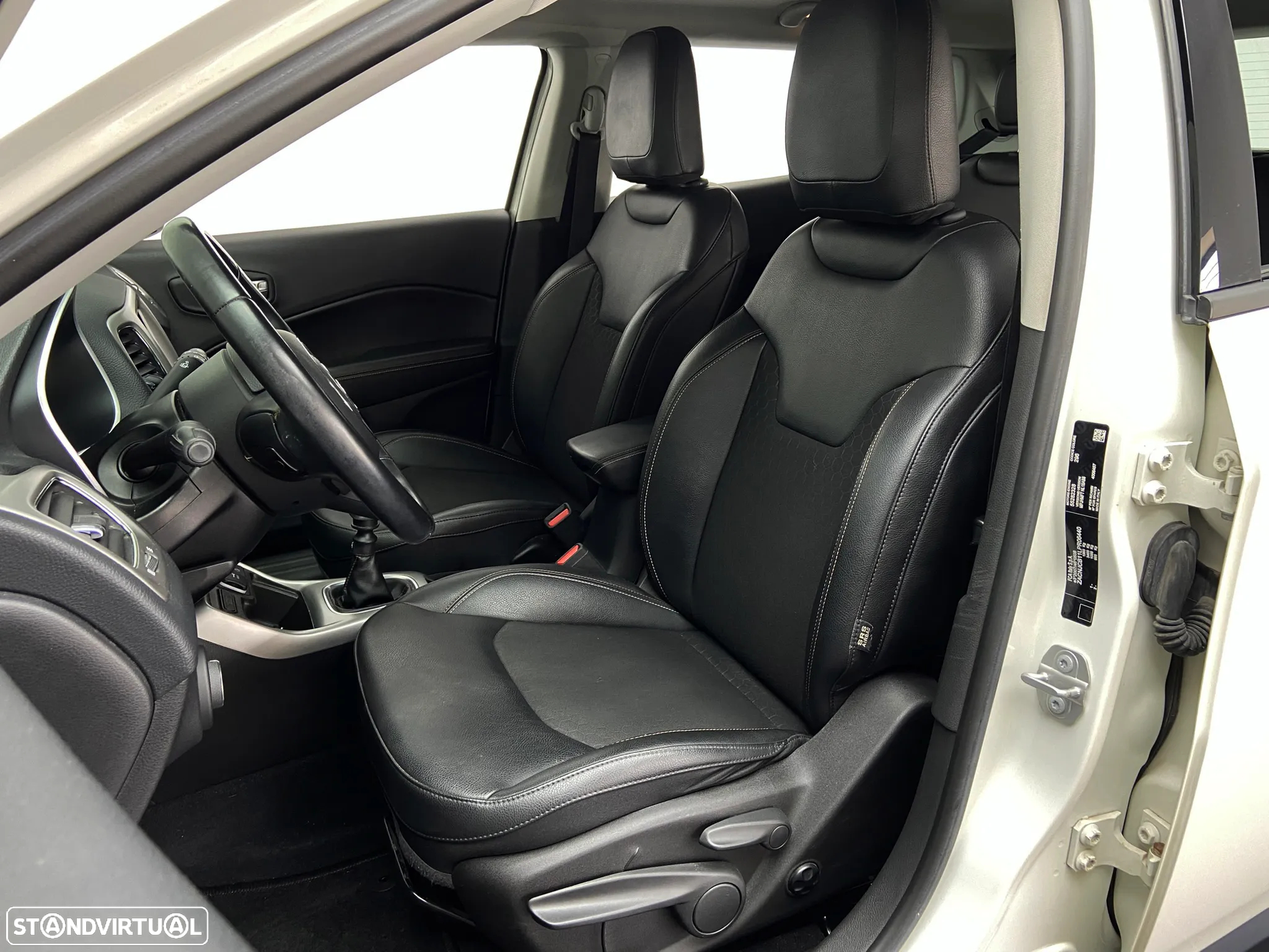 Jeep Compass 1.3 T Longitude - 9