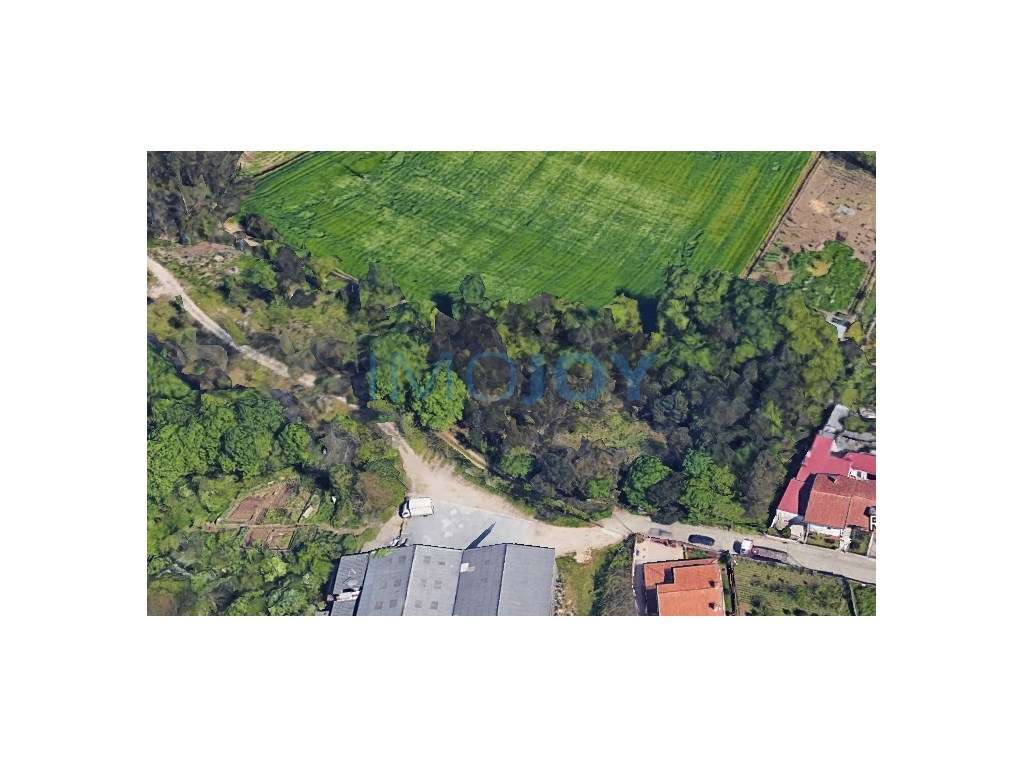 Terreno no Castelo da Maia - Grande imagem: 2/7