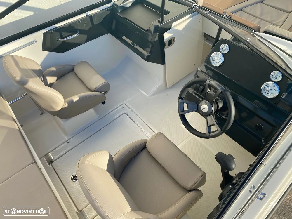 Quicksilver Activ 555 Bowrider - 16