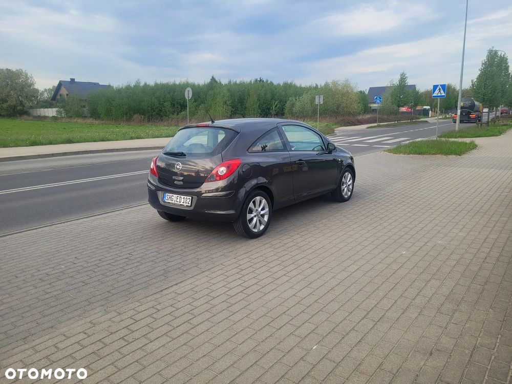 Opel Corsa 1.4 16V Active - 6
