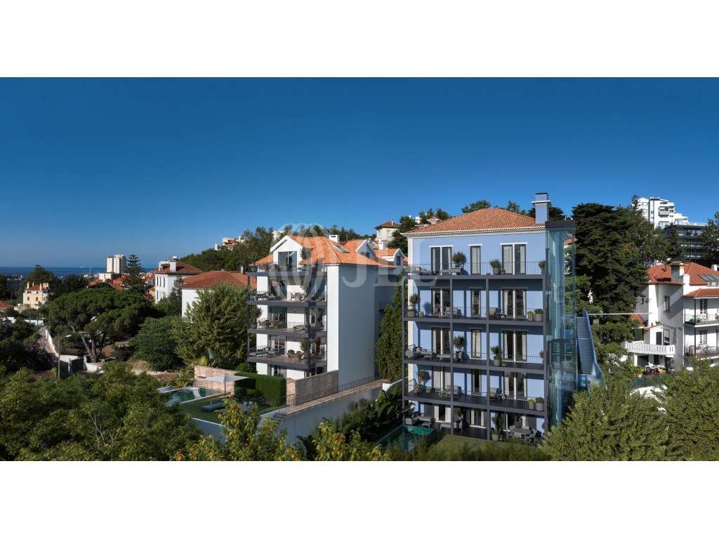 Apartamento T5 com varanda e garagem, no Monte Estoril - Grande imagem: 2/18