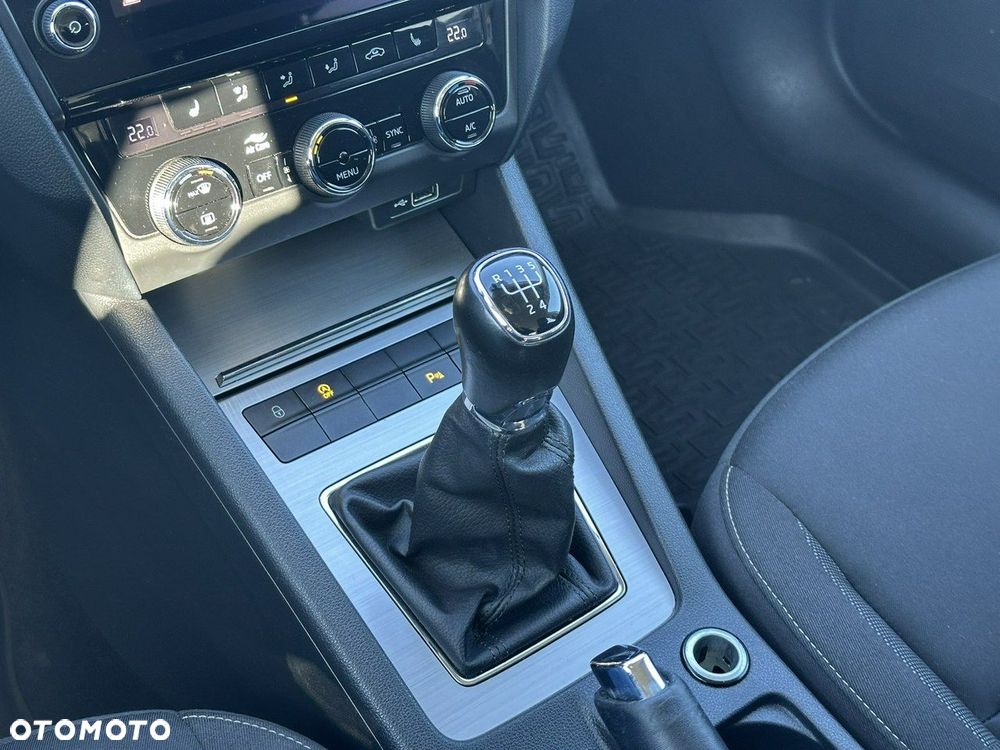 Skoda Octavia 1.6 TDI SCR Ambition - 25
