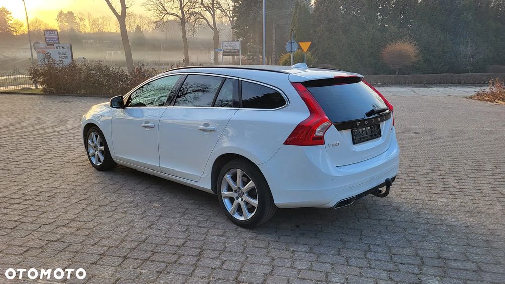 Volvo V60 D4 Summum - 5