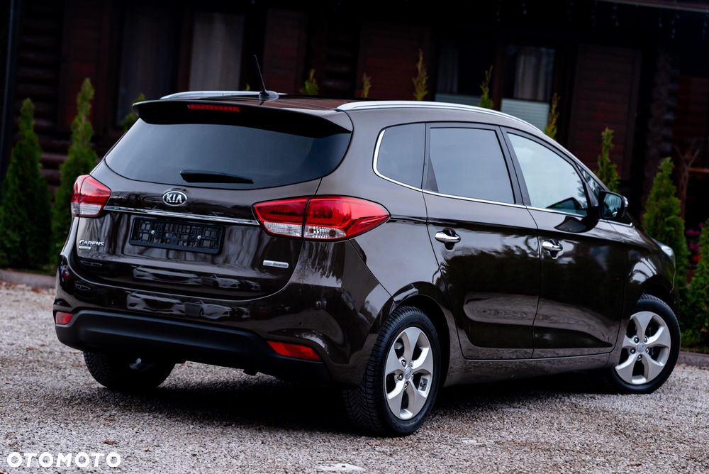 Kia Carens 1.7 CRDi L 7os - 13
