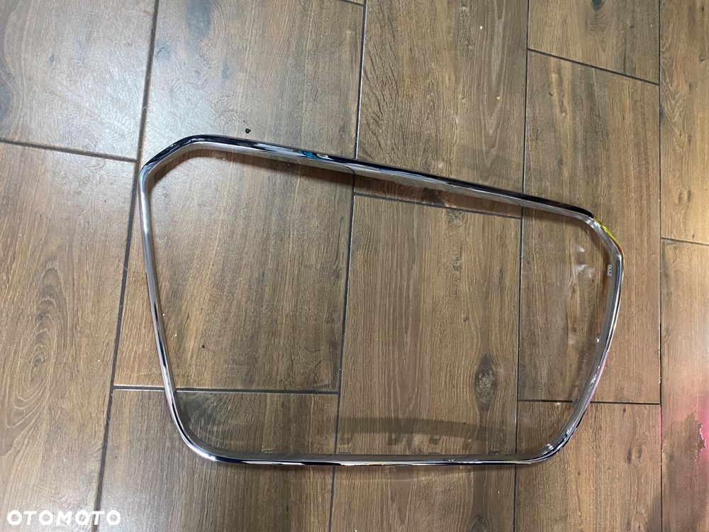 Ramka GRILLA CHROM AUDI A1 8X 10-14 ORG - 2