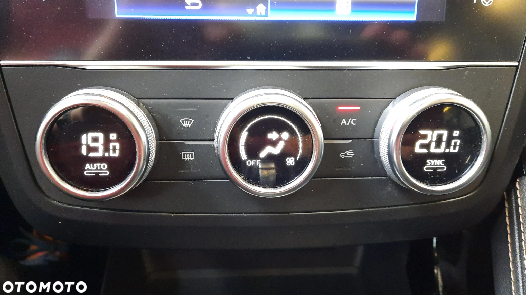 Renault Kadjar 1.3 TCe FAP Black Edition EDC - 24