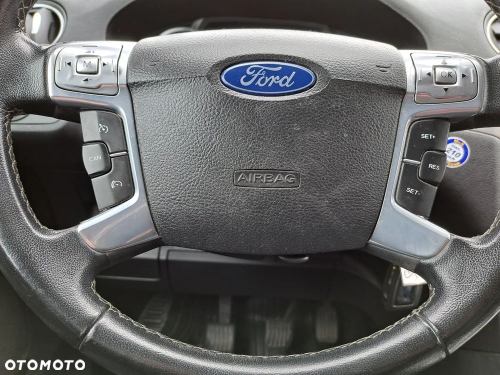Ford S-Max - 24
