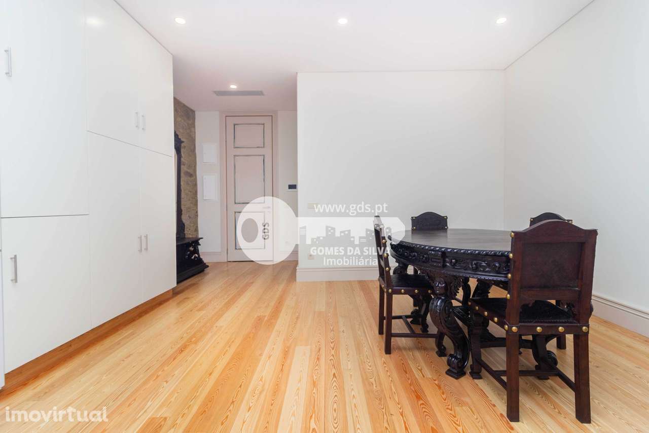 Apartamento T1 - 2º piso trás - Grande imagem: 4/23