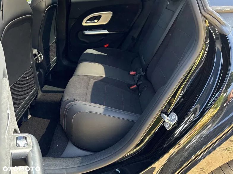 Mercedes-Benz CLA 200 mHEV 8G-DCT - 11