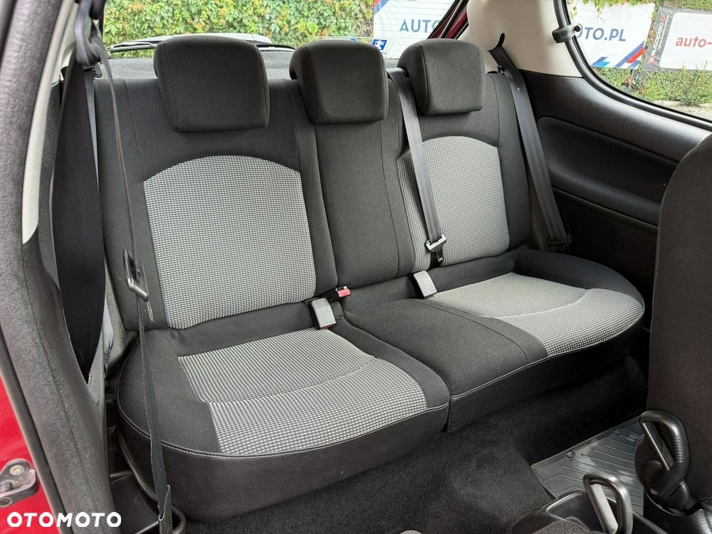 Peugeot 206 1.1 XR - 19
