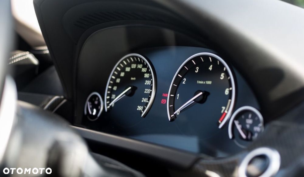 BMW Seria 6 650i - 11