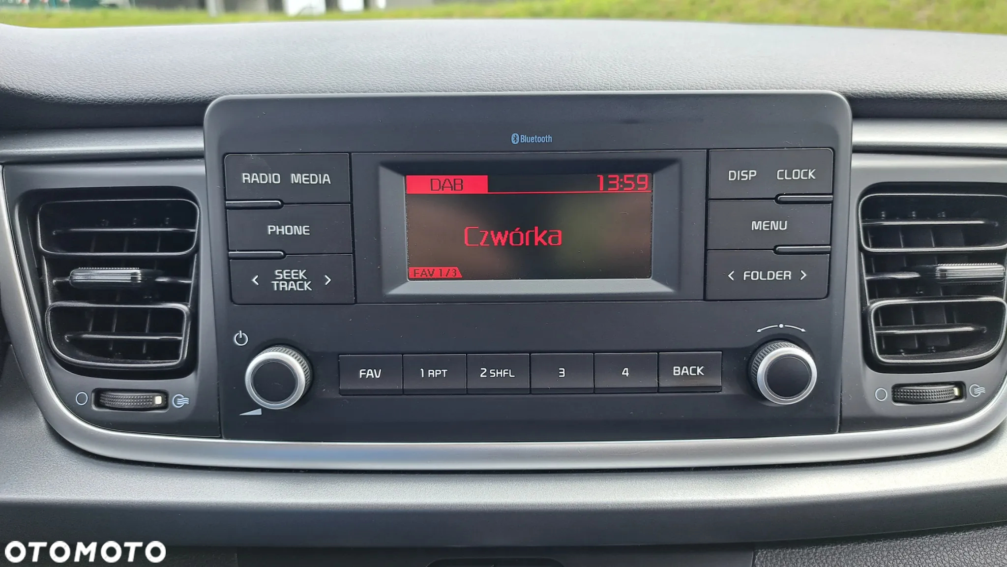Kia Rio 1.0 T-GDI M DCT - 36