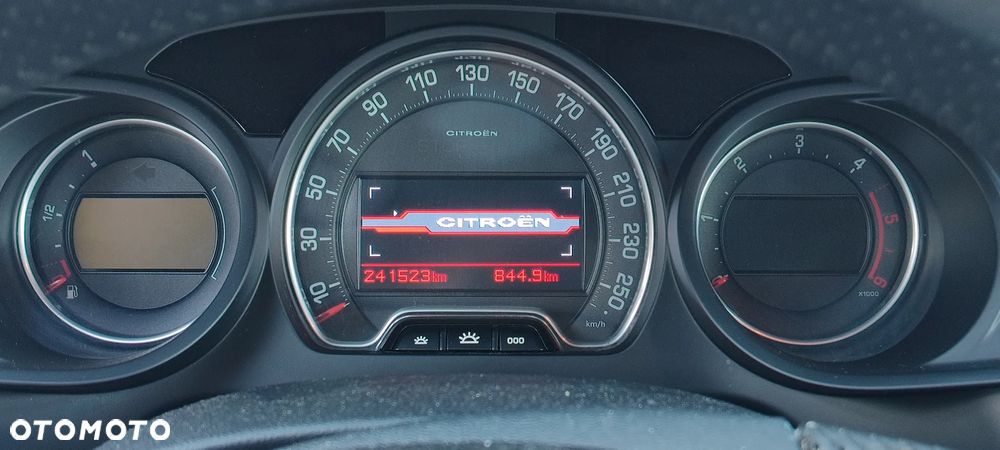 Citroën C5 1.6 HDi Attraction - 9