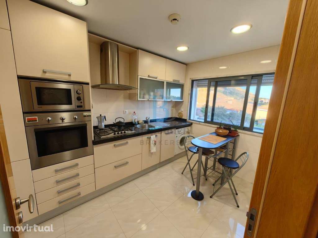 Excelente e luminoso T1 Costa da Caparica - Grande imagem: 2/17