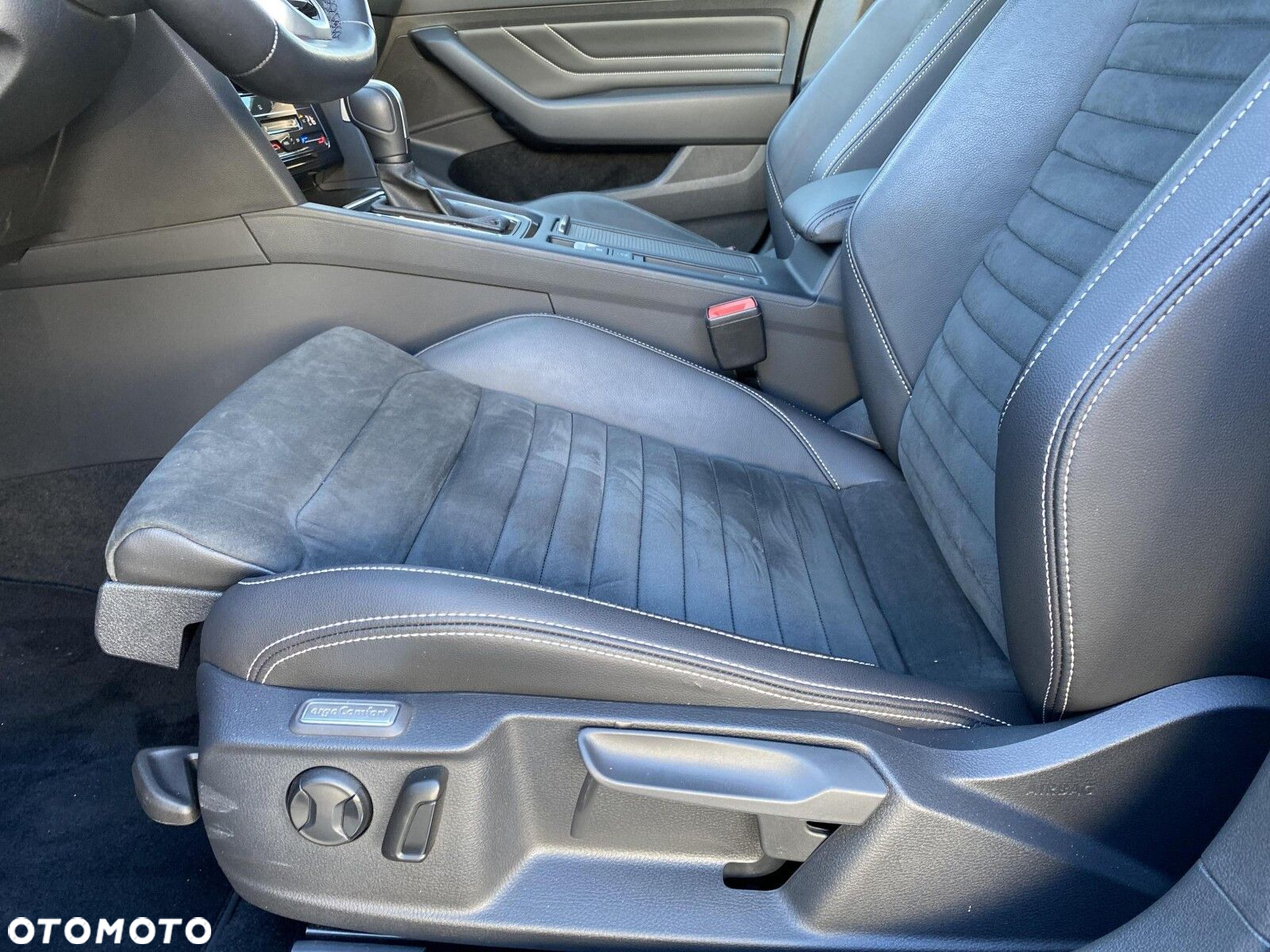 Volkswagen Passat 2.0 TDI 4Mot Elegance DSG - 20