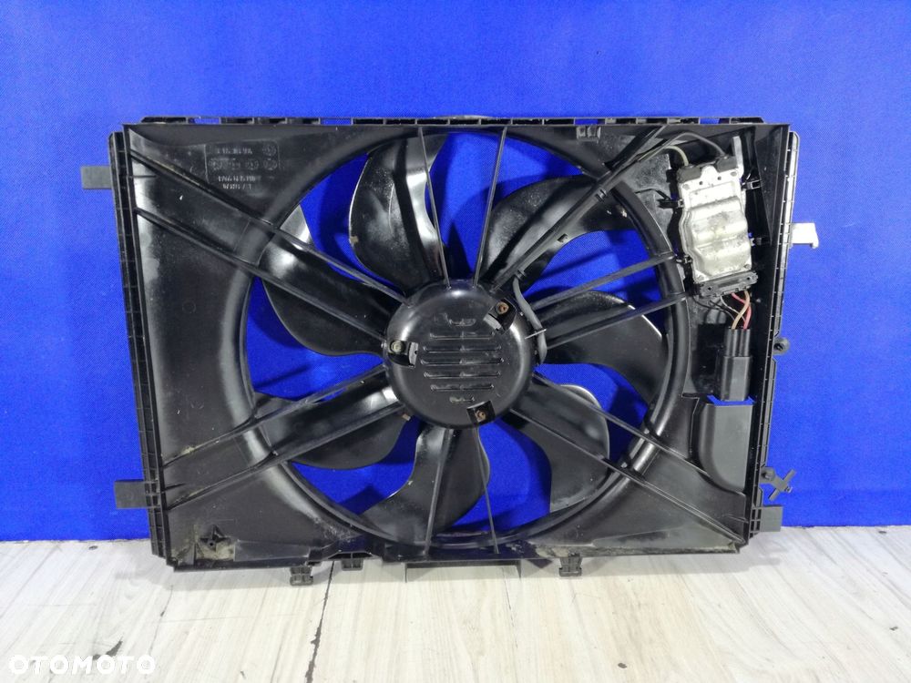 mercedes c-klasa w204 2007/2014 obudowa chłodnicy wody wentylator wiatrak - 5