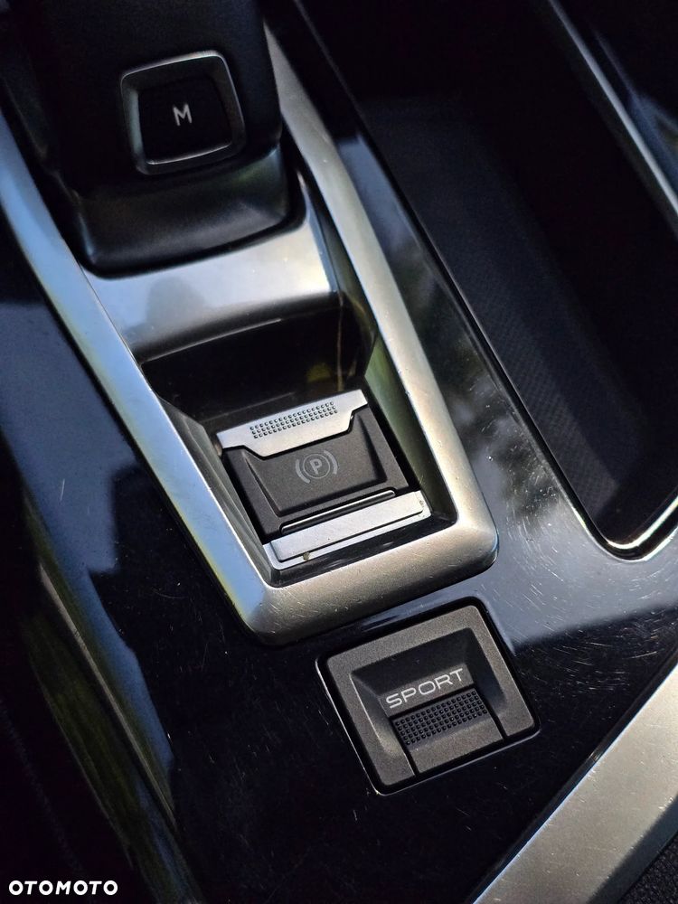 Peugeot 3008 PureTech 130 Stop & Start GPF Allure - 33