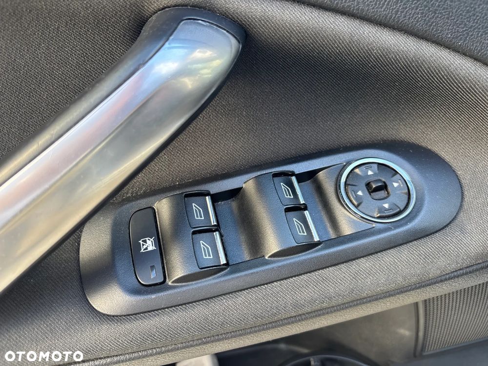 Ford Mondeo - 16