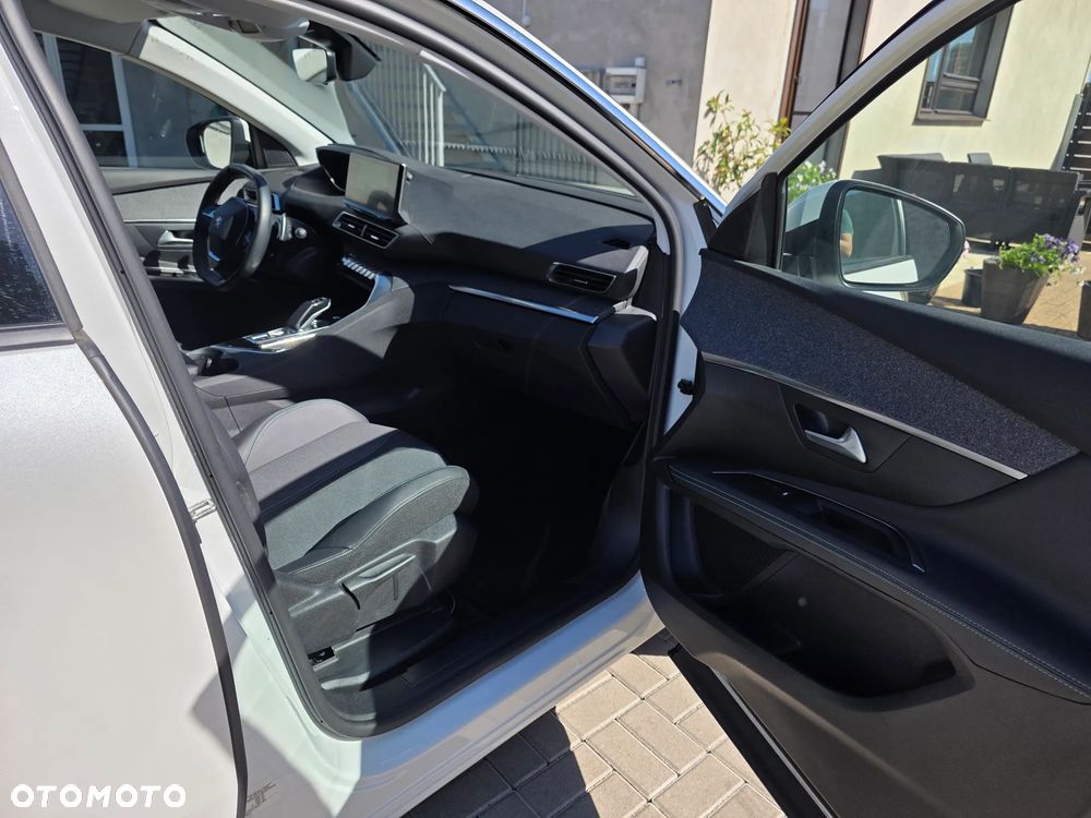 Peugeot 3008 1.6 PureTech Hybrid PHEV Allure Pack S&S EAT8 - 23