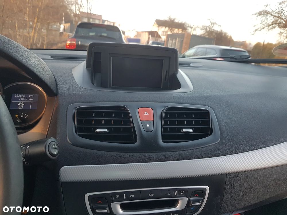 Renault Fluence 2.0 16V 140 CVT Dynamique - 21