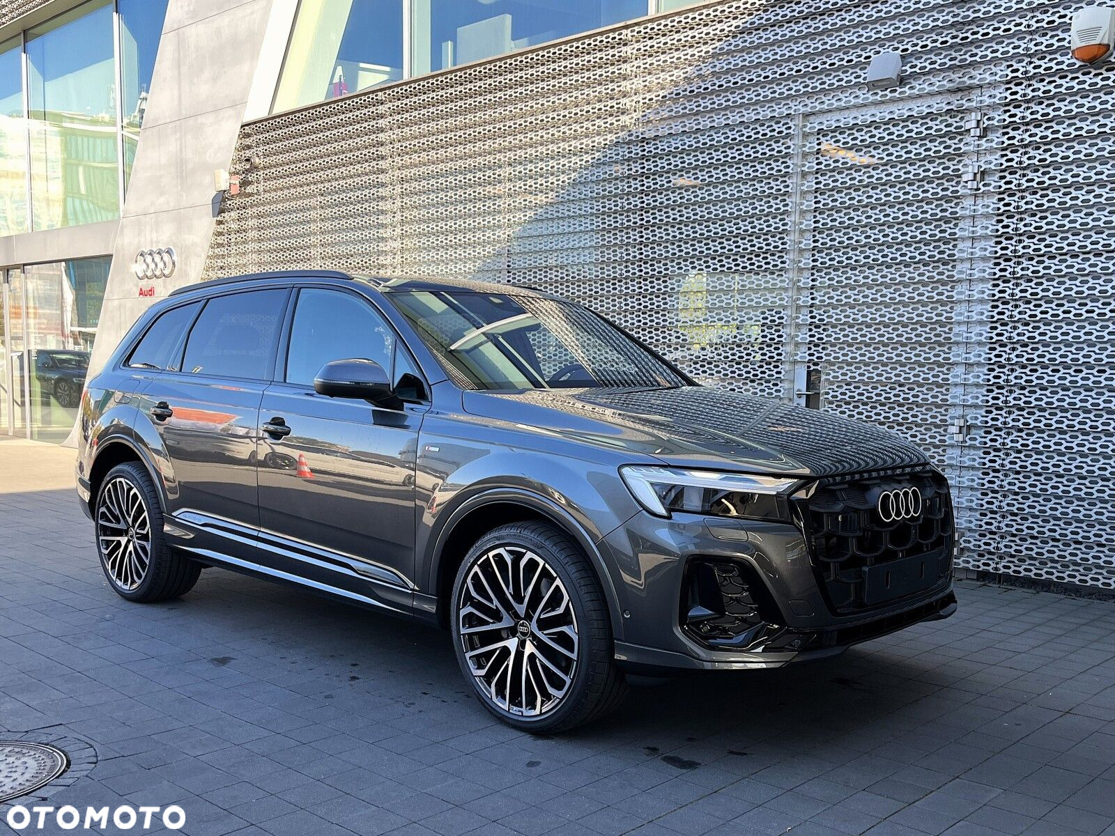 Audi Q7 - 10