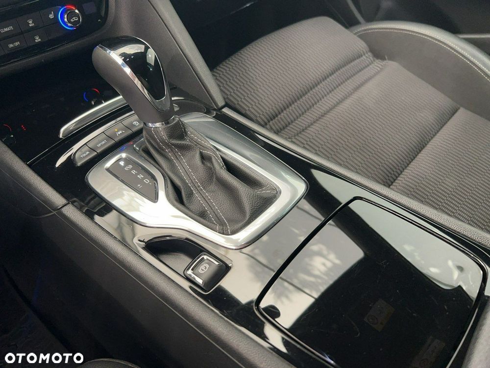 Opel Insignia - 18