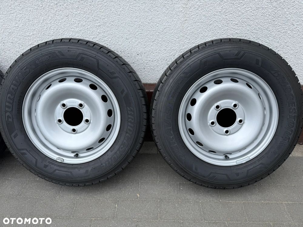 225 65 16C / RENAULT RENO Master OPEL Movano Nissan NV400 /et66 / 5x130 - 4