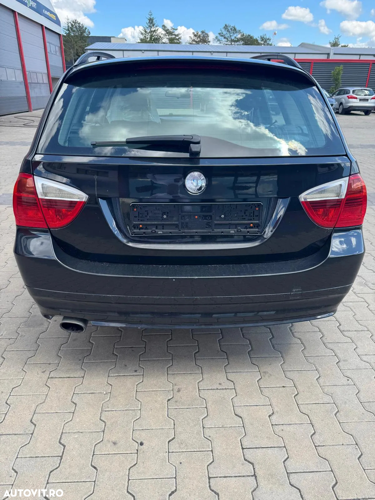 BMW Seria 3 318i Touring Edition Lifestyle - 15