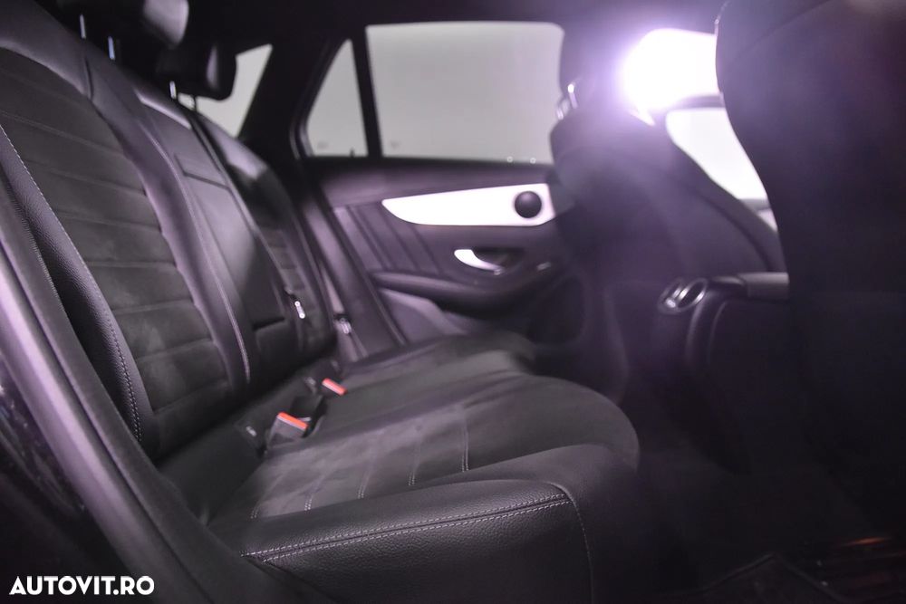 Mercedes-Benz GLC 300 e 4Matic 9G-TRONIC - 12