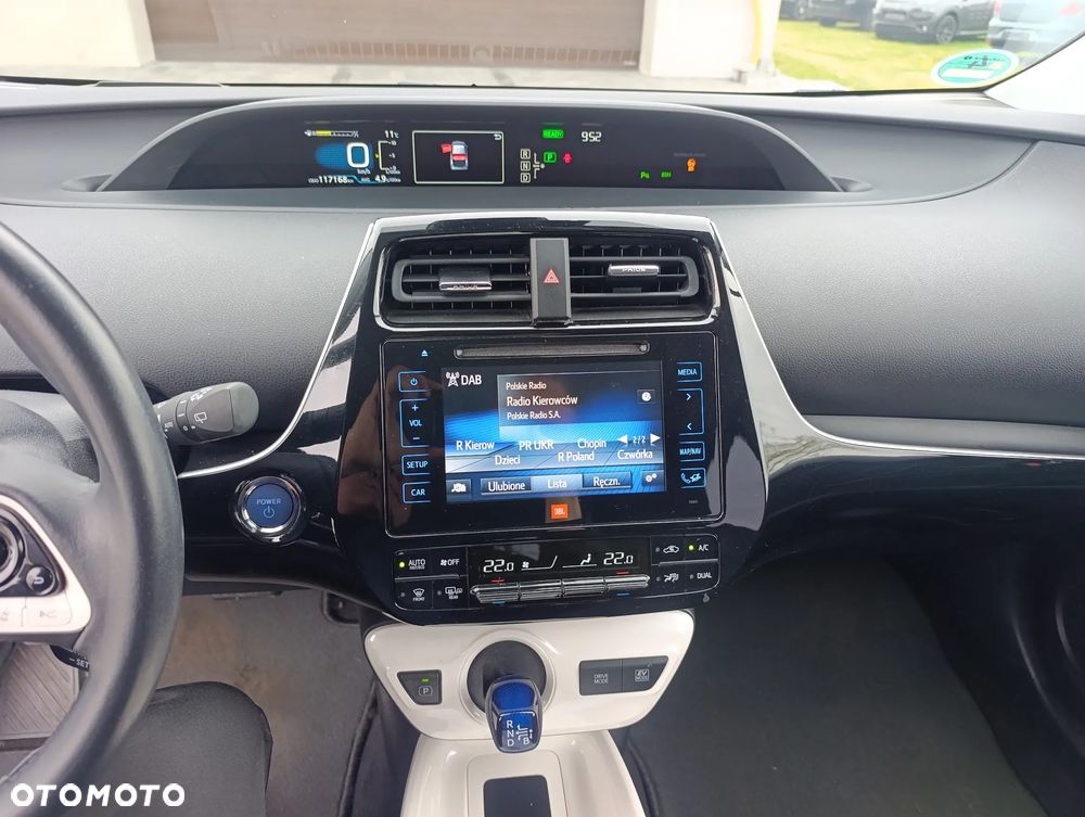 Toyota Prius Hybrid Executive - 19