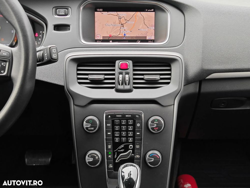 Volvo V40 D2 Geartronic Linje Svart - 12