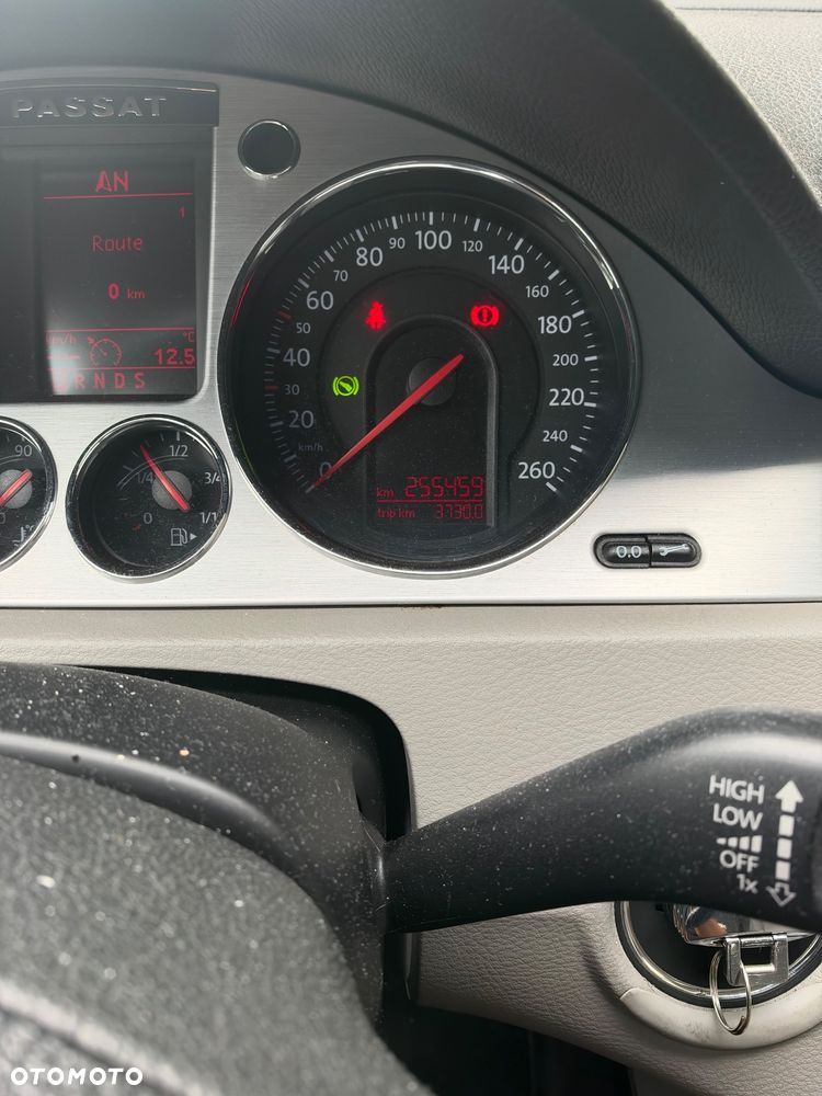 Volkswagen Passat - 10