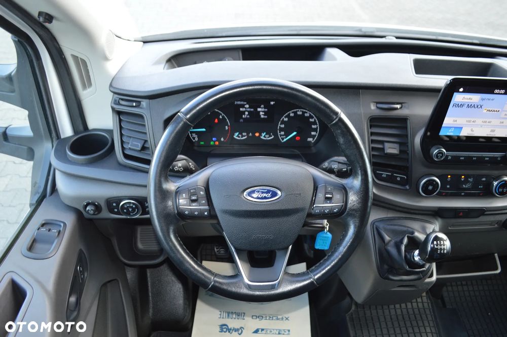 Ford Transit - 12