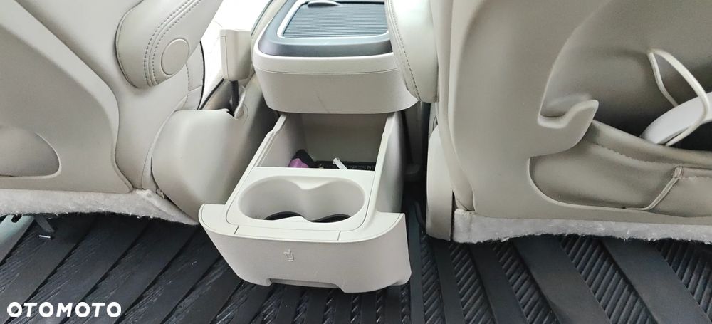 Chrysler Pacifica - 30