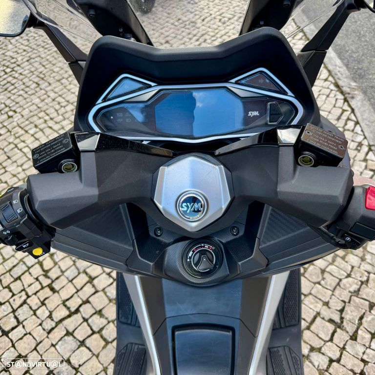 Sym Cruisym 300 - 16