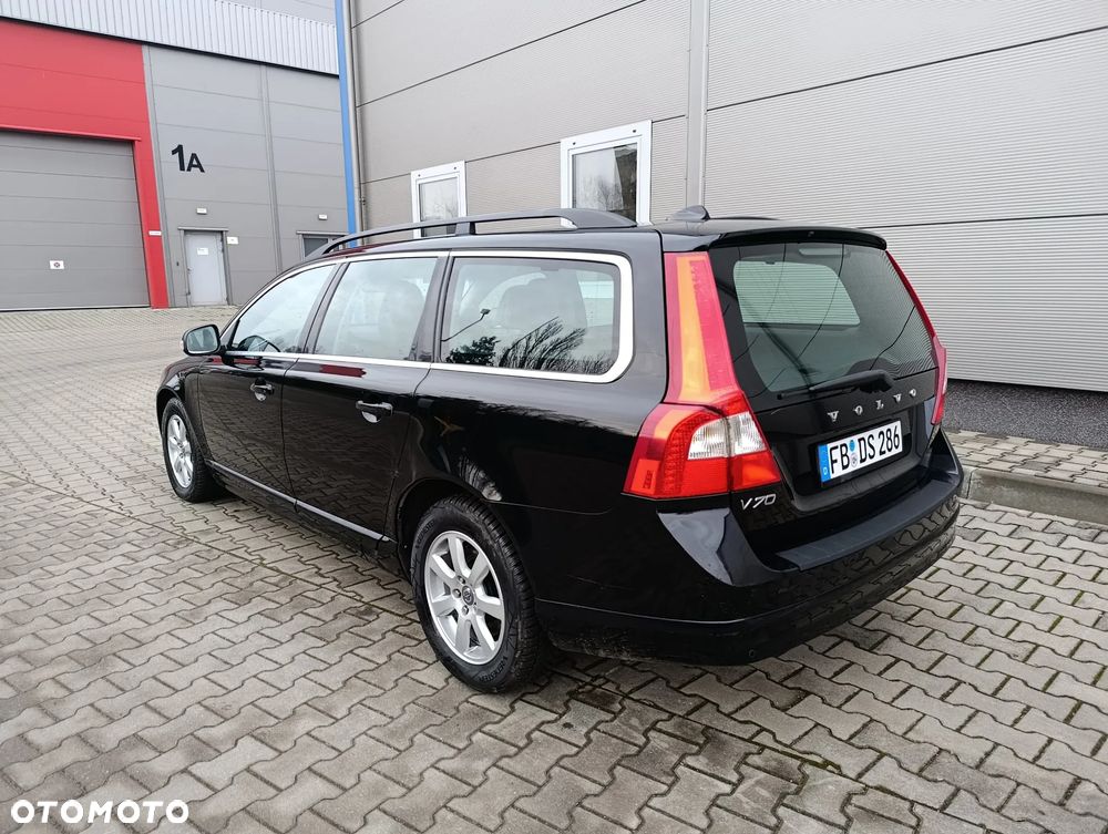 Volvo V70 2.5T Momentum - 10