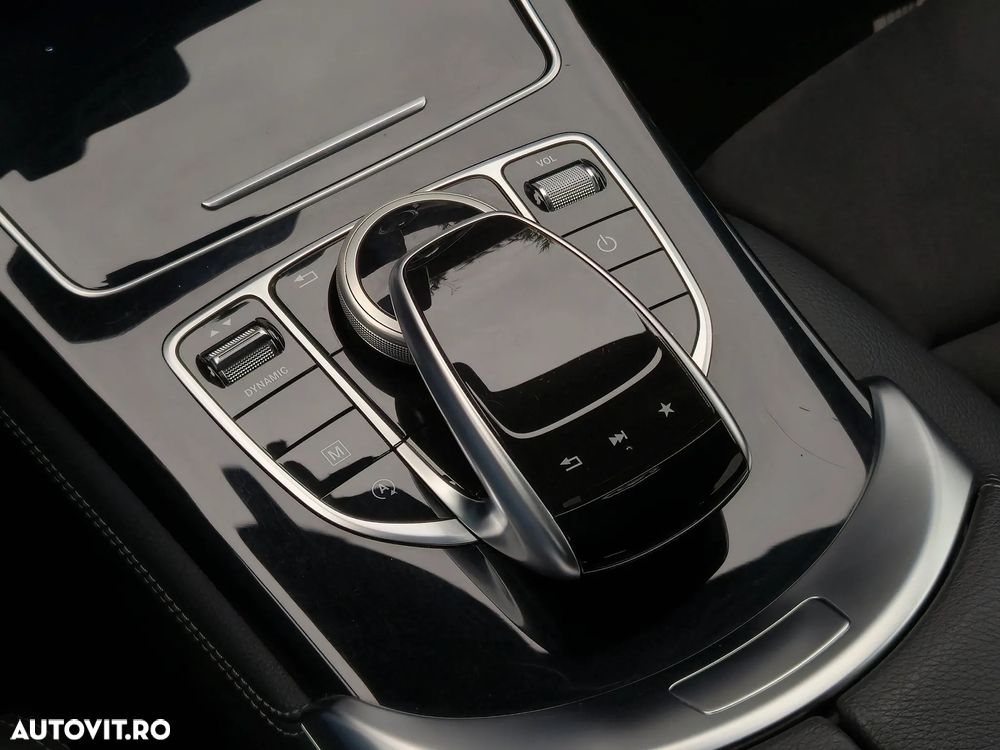 Mercedes-Benz GLC Coupe 250 4Matic 9G-TRONIC AMG Line - 14