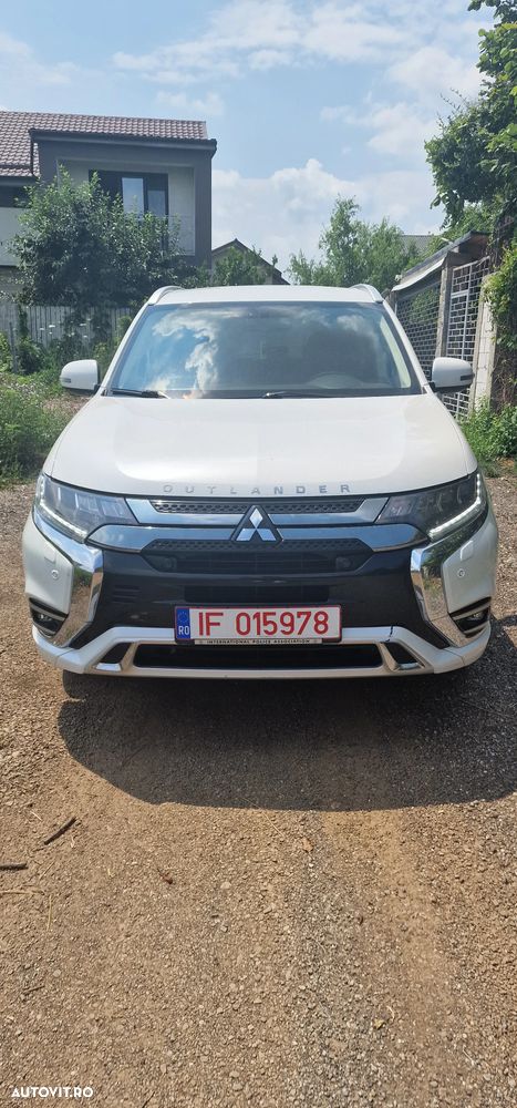 Mitsubishi Outlander PHEV 2.4 L 4X4 Instyle+ - 5