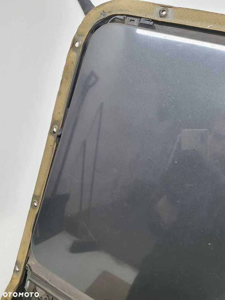 SZYBERDACH ELEKTRYCZNY MERCEDES W201 190 - 3