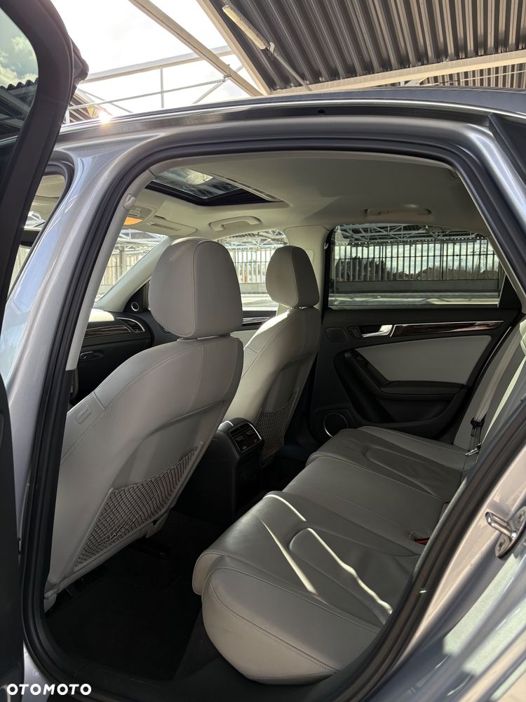 Audi A4 Limousine - 16