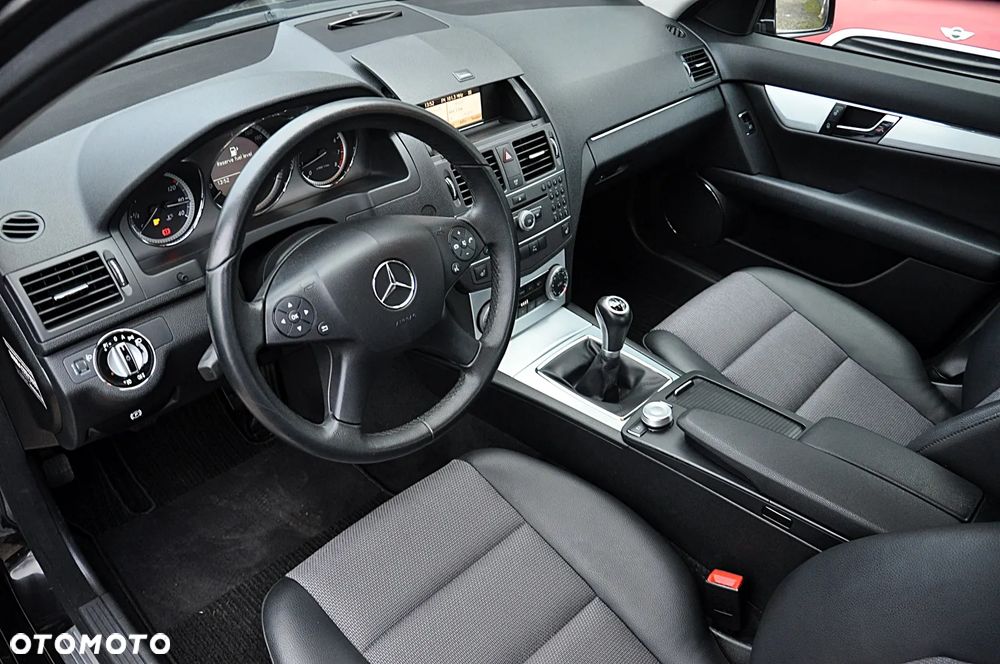 Mercedes-Benz Klasa C 180 Kompressor BlueEFFICIENCY Avantgarde - 15